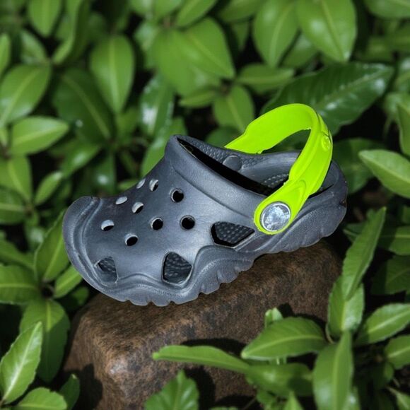 CROCS Child Swiftwater Clogs Slip-On Shoes Kids Black/Neon Green Size 6C - Picture 1 of 6